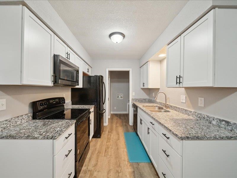 521 Wire Ave, Haysville, Kansas image 8