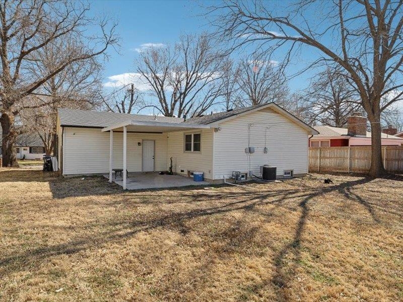521 Wire Ave, Haysville, Kansas image 32
