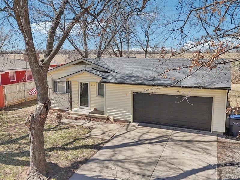 521 Wire Ave, Haysville, Kansas image 34