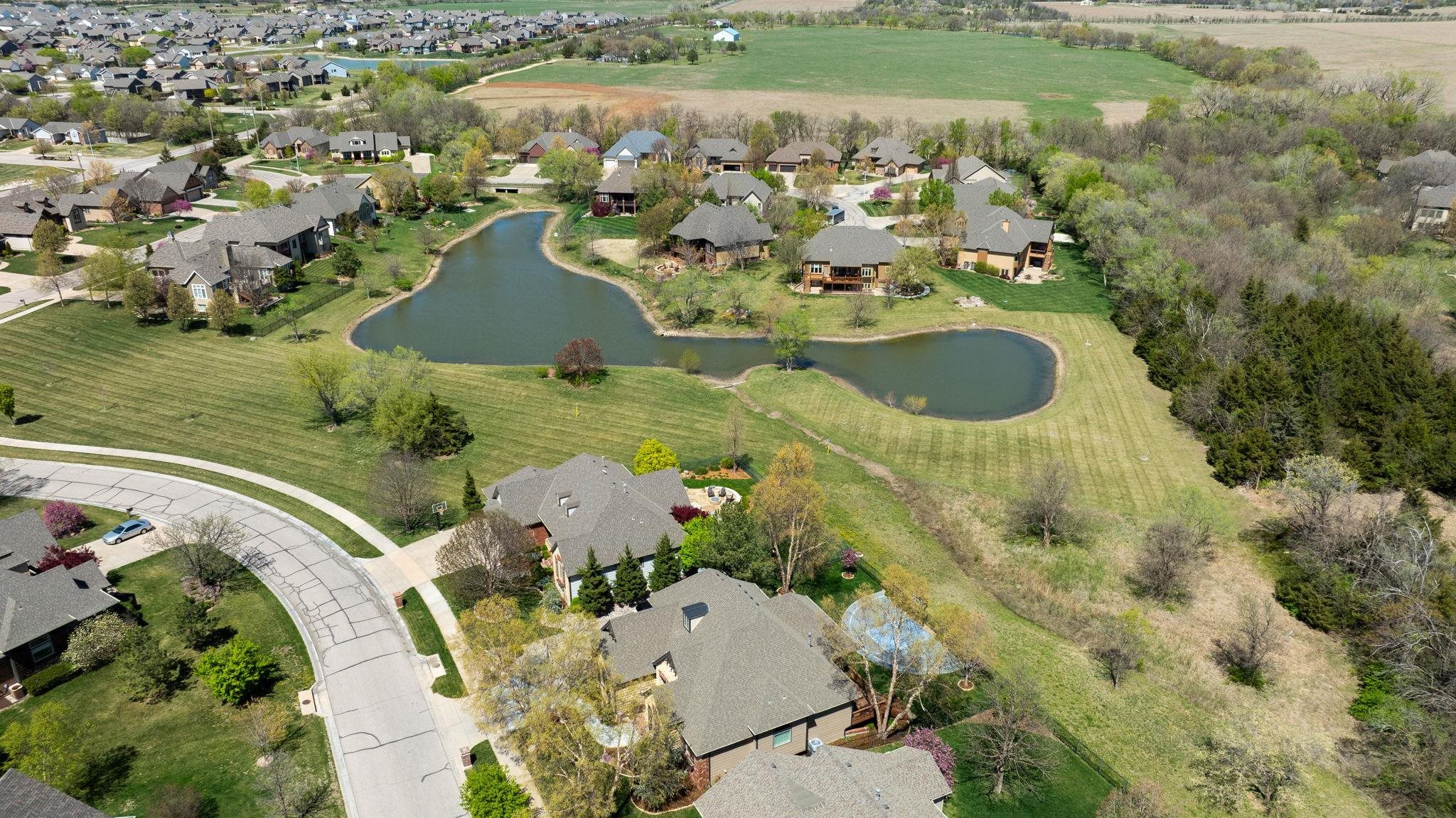 2437 N Peckham Ct, Wichita, Kansas image 36