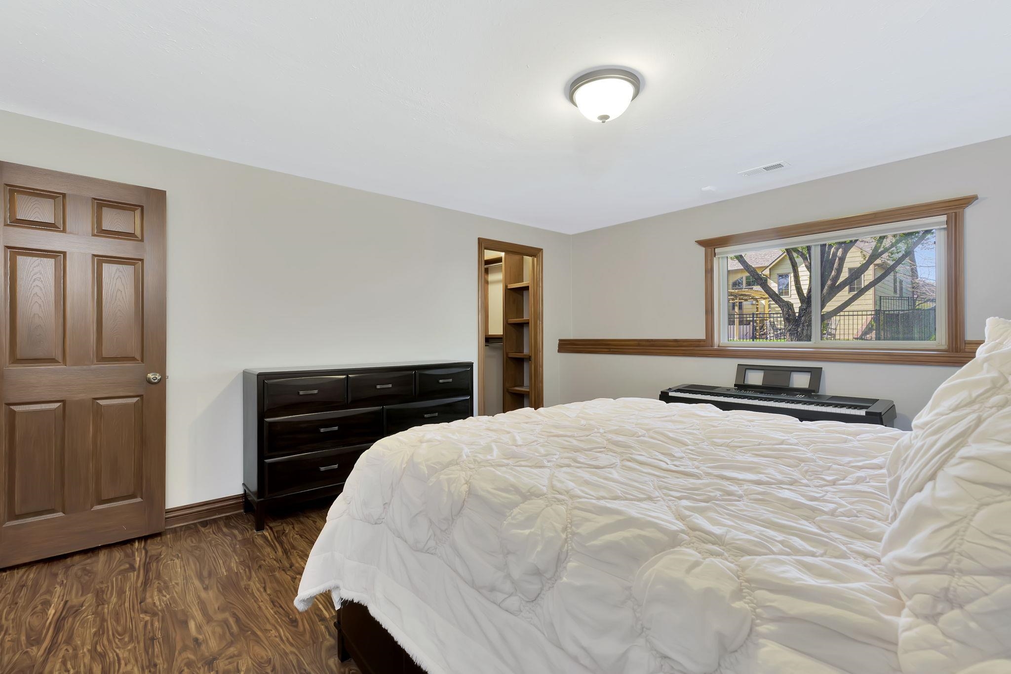 2437 N Peckham Ct, Wichita, Kansas image 27