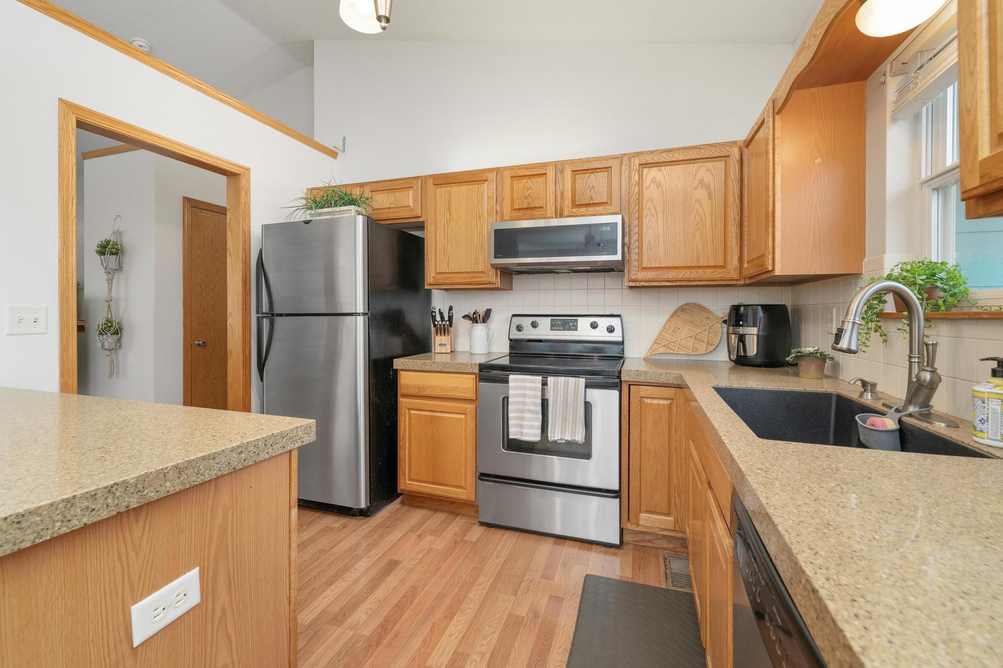 2617 E Old Spring Ct, Derby, Kansas image 11