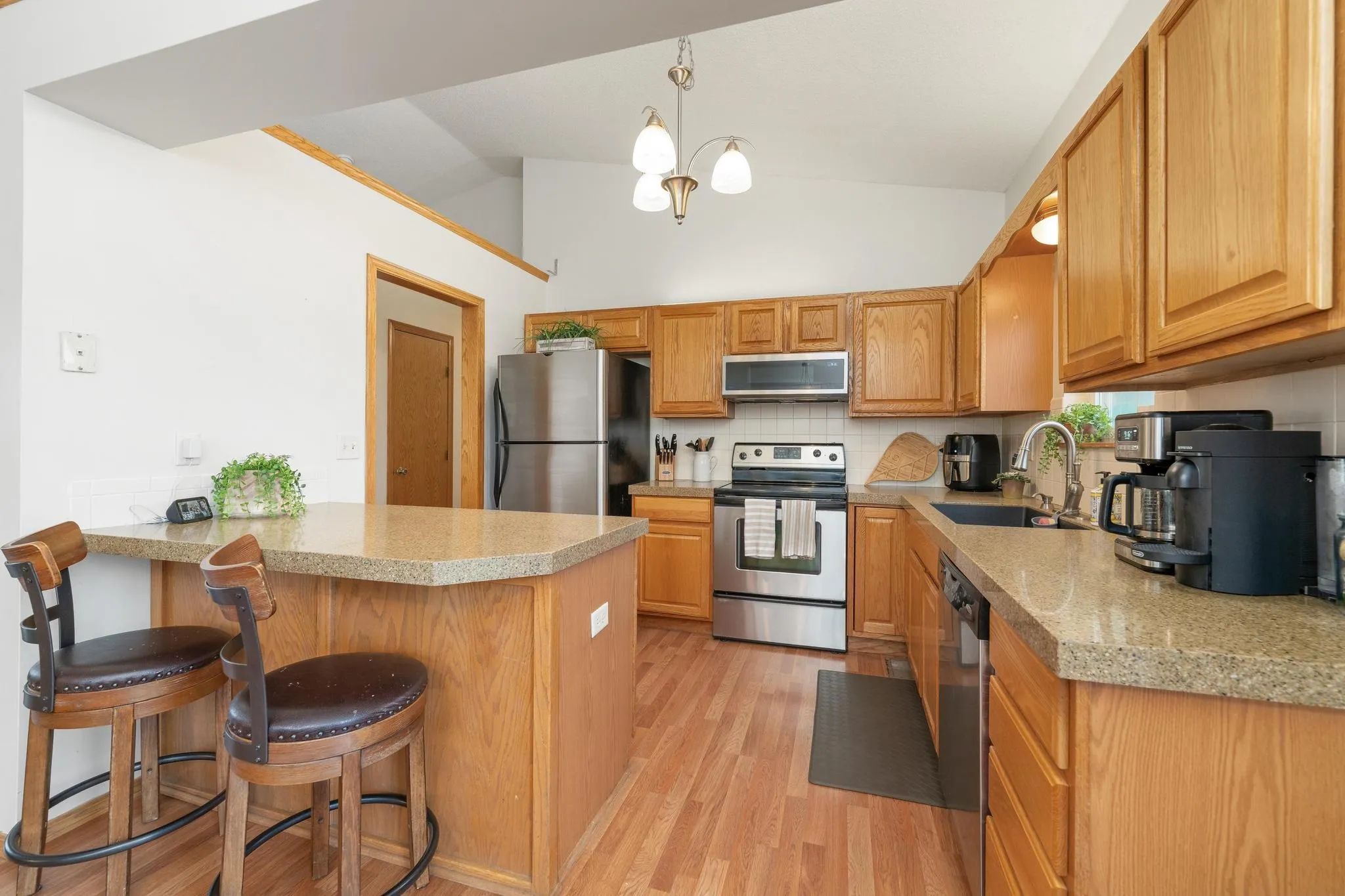 Derby, Kansas 67037, United States, 4 Bedrooms Bedrooms, ,3 BathroomsBathrooms,Residential,Pending,144383