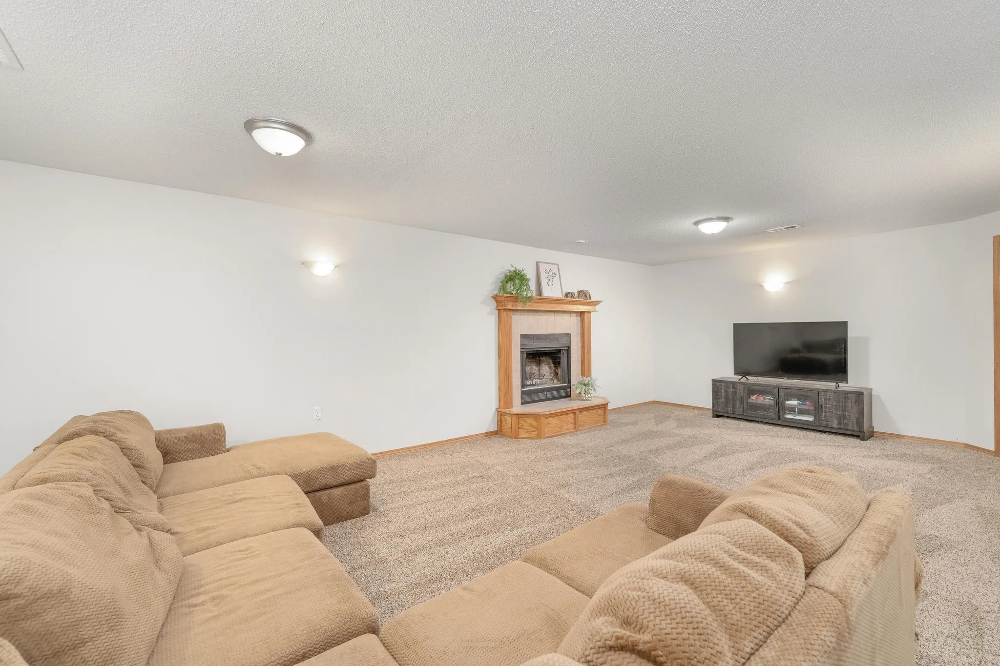 Derby, Kansas 67037, United States, 4 Bedrooms Bedrooms, ,3 BathroomsBathrooms,Residential,Pending,144383