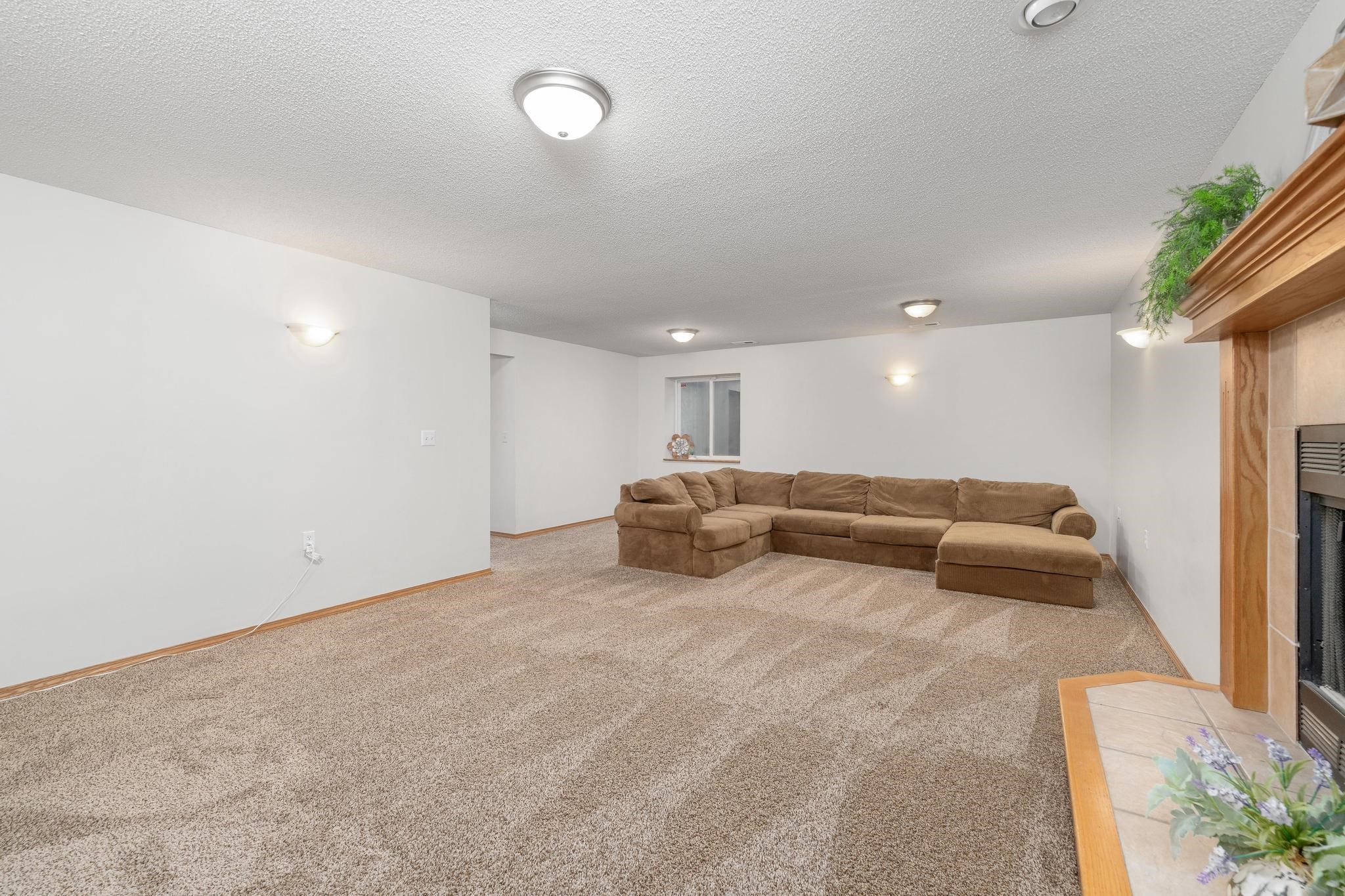2617 E Old Spring Ct, Derby, Kansas image 24