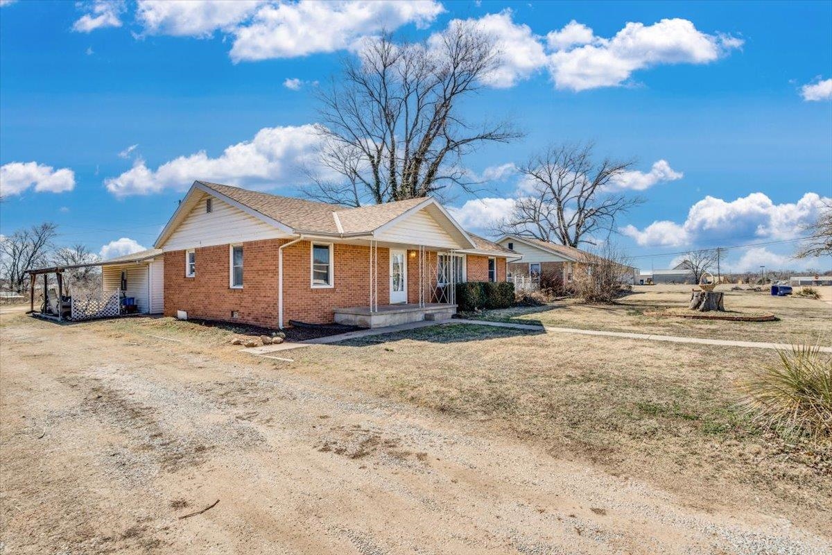 1011 E C Ave, Kingman, Kansas image 3