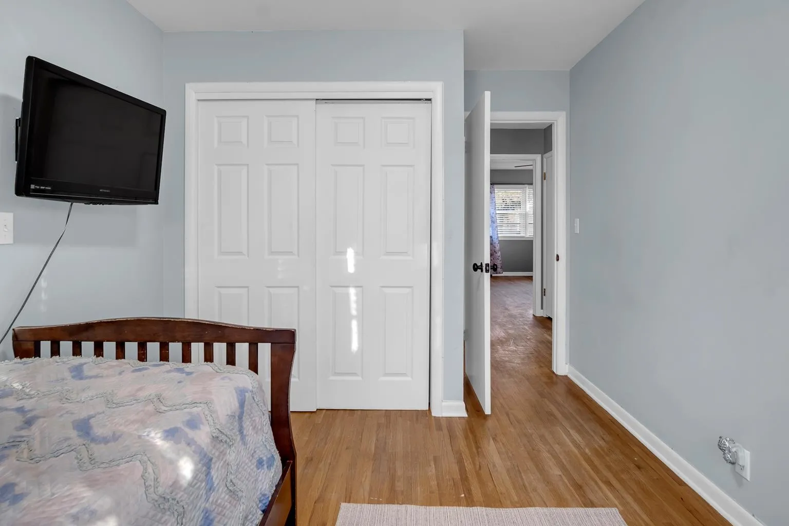 Newton, Kansas 67114, United States, 3 Bedrooms Bedrooms, ,2 BathroomsBathrooms,Residential,Pending,35327