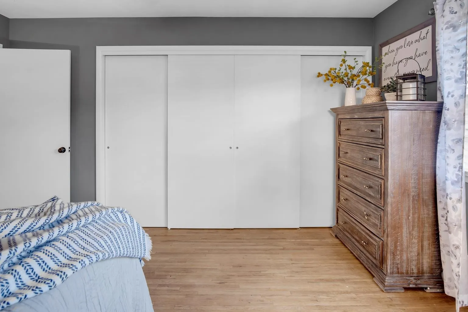 Newton, Kansas 67114, United States, 3 Bedrooms Bedrooms, ,2 BathroomsBathrooms,Residential,Pending,35327