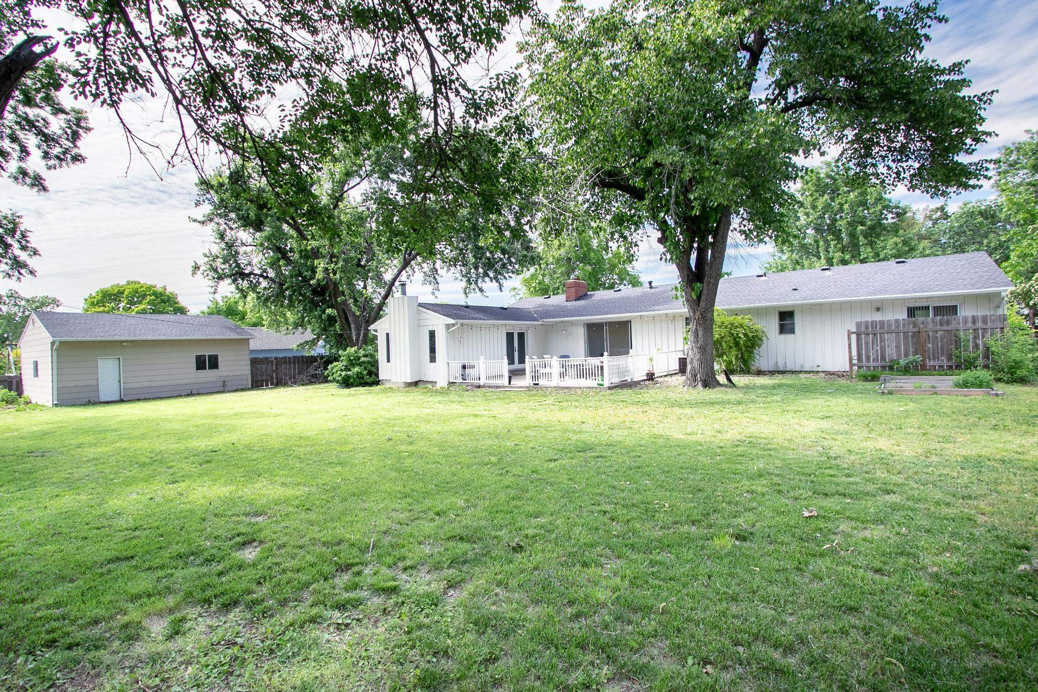 5 Indian Ln, Newton, Kansas image 23