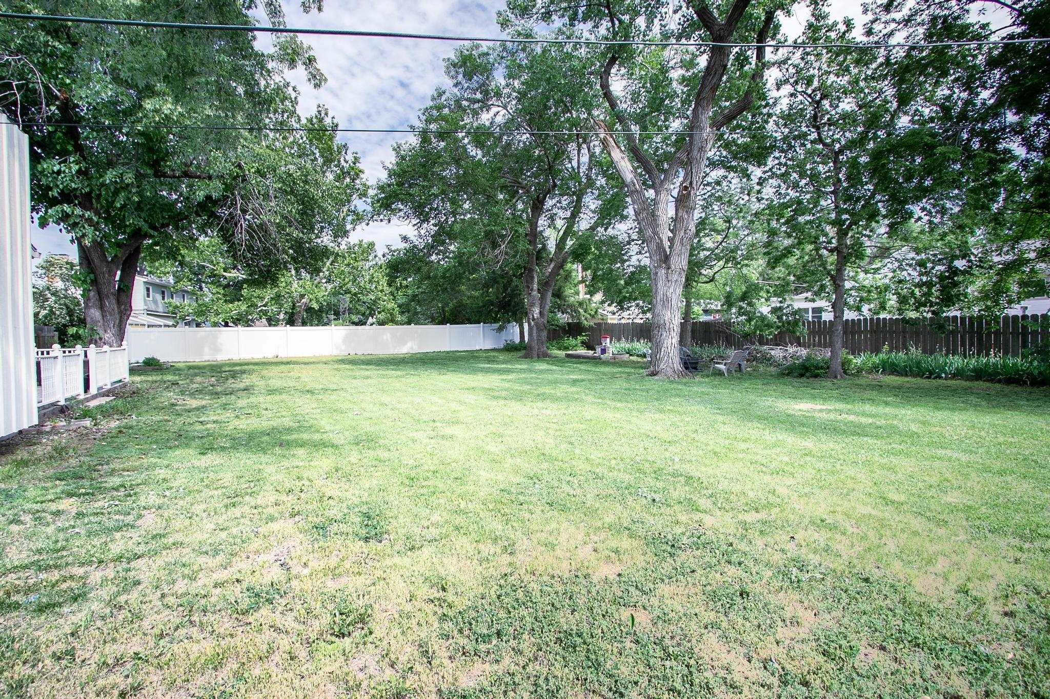 5 Indian Ln, Newton, Kansas image 22