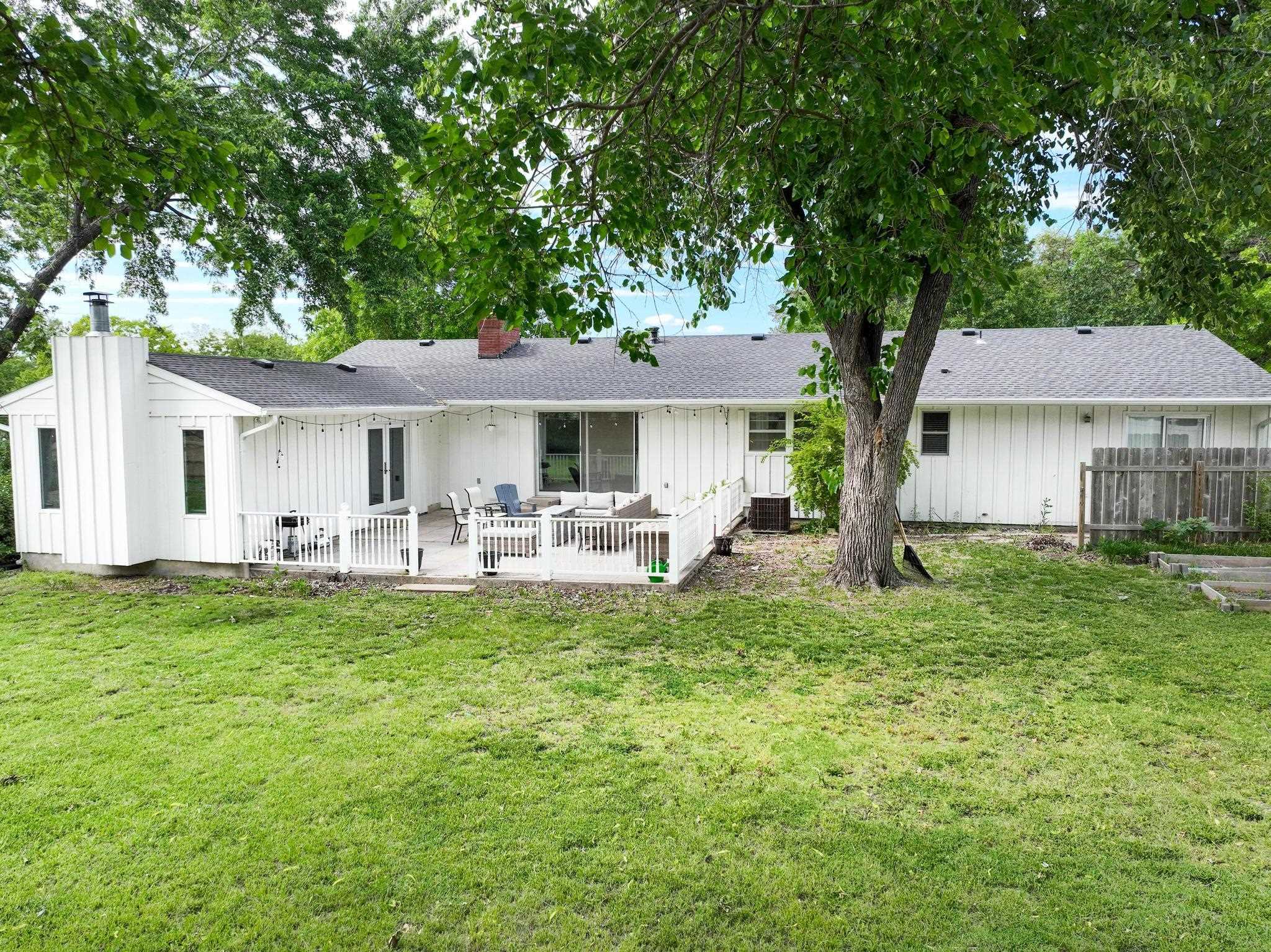 5 Indian Ln, Newton, Kansas image 21
