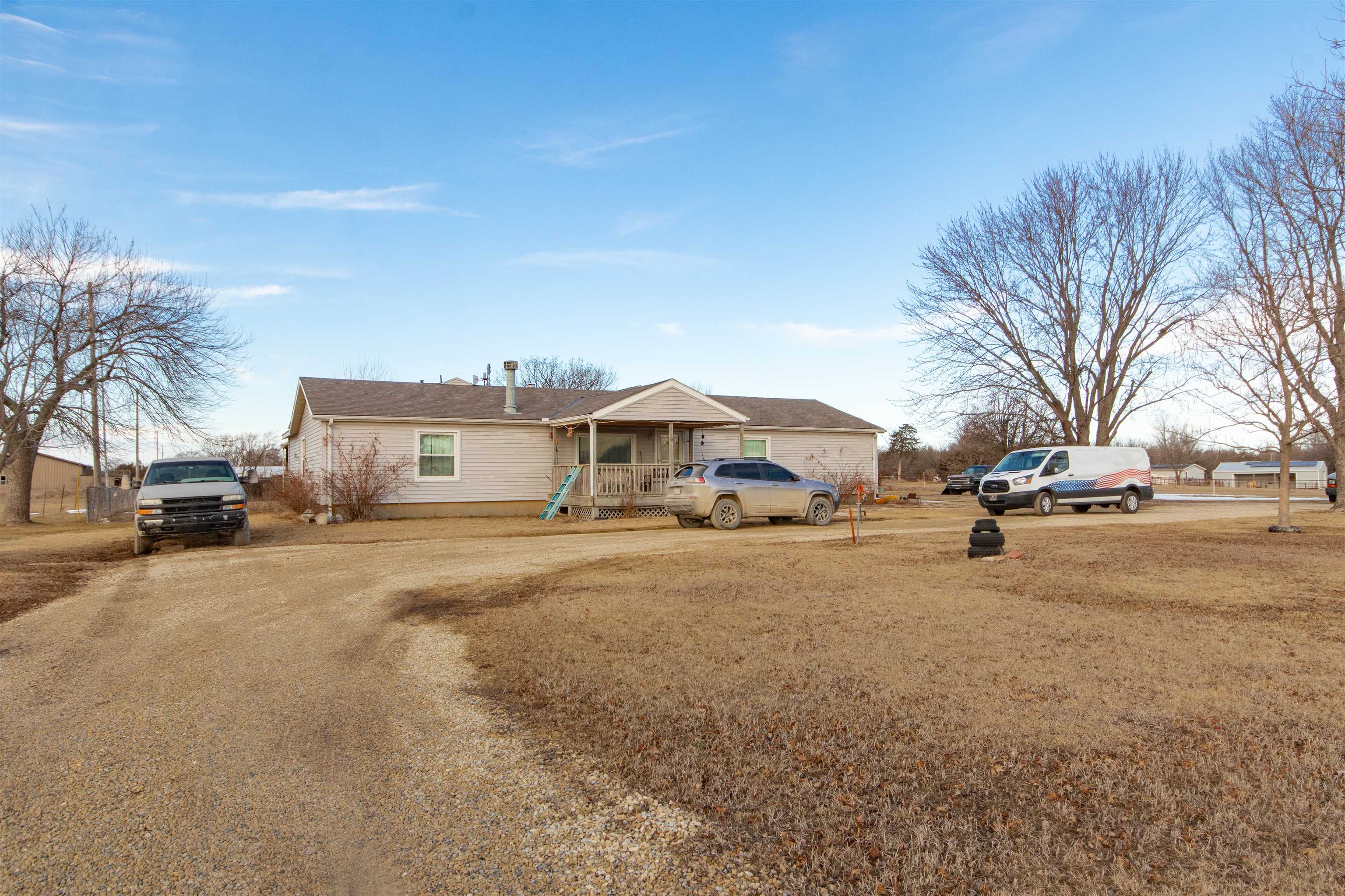 6025 SW Diamond Rd, Augusta, Kansas image 1