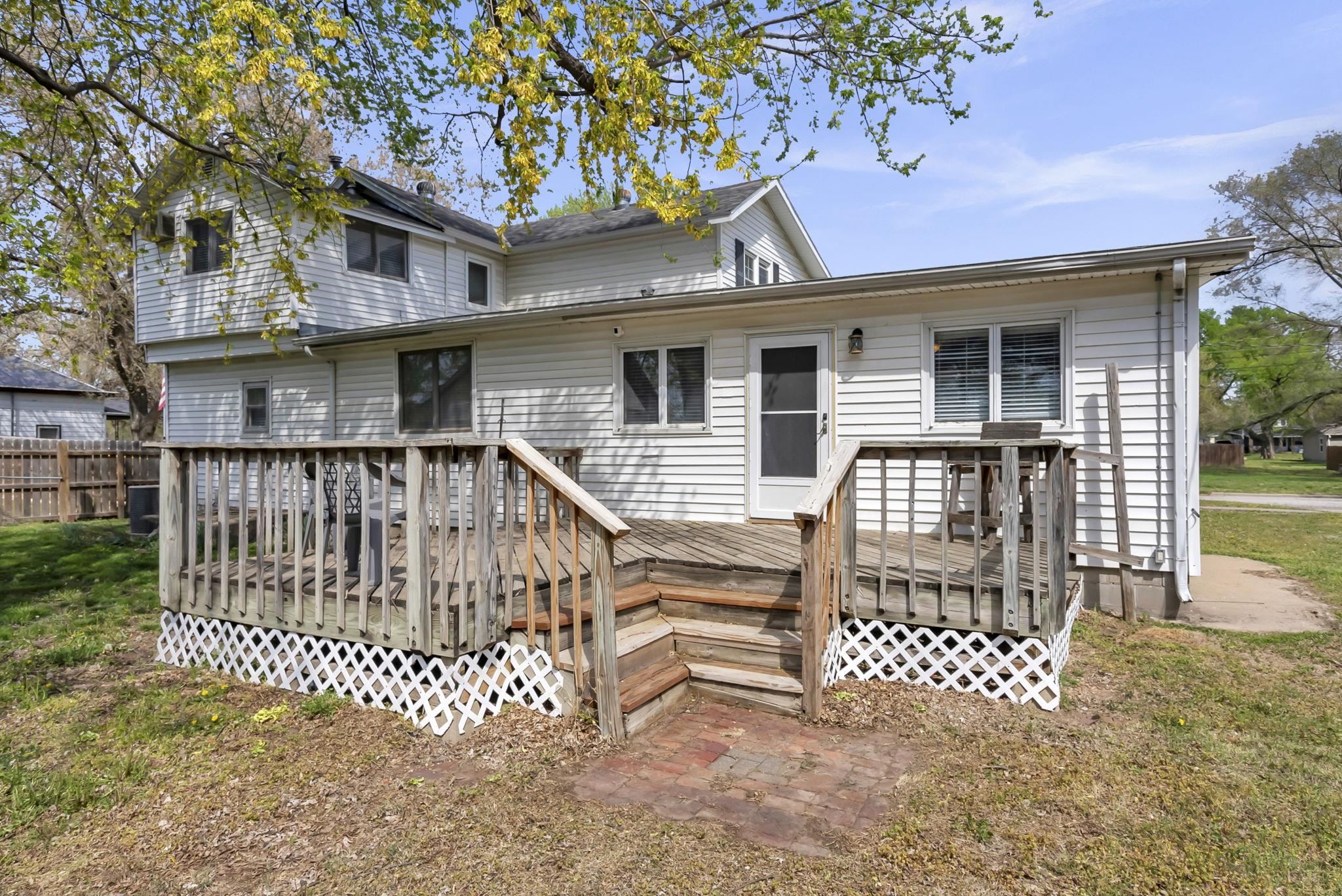 209 Garfield St, Marion, Kansas image 27