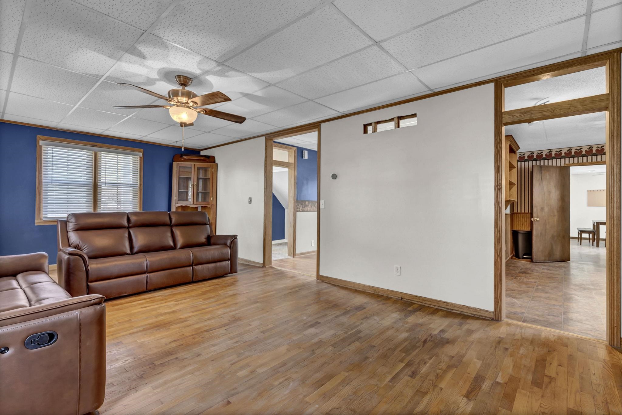 209 Garfield St, Marion, Kansas image 21