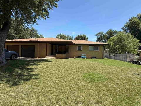 Homes For Sale - 330 S Gorin St<br/> Clearwater, KS 67026