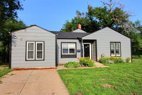 Homes For Sale - 2322 S Palisade Ave<br/> Wichita, KS 67213