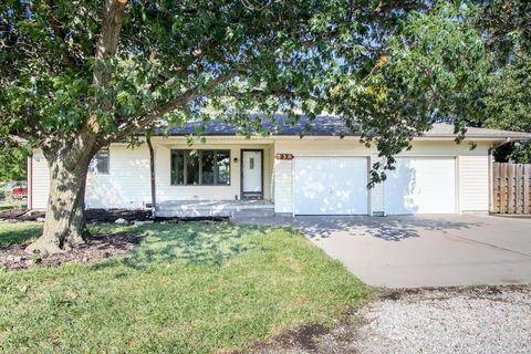 Homes For Sale - 330 William St<br/> Harvey County, Hesston, KS 67062