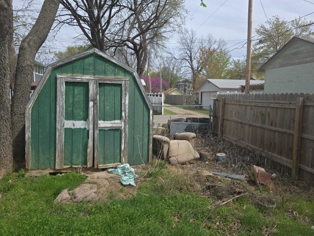 611 E 10th Ave, Winfield, Kansas image 9