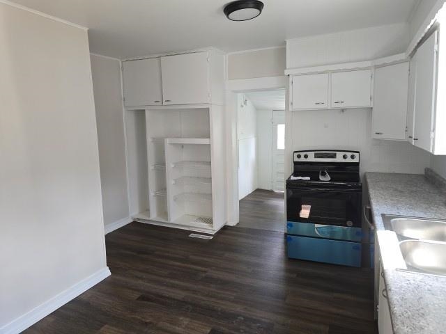 611 E 10th Ave, Winfield, Kansas image 3