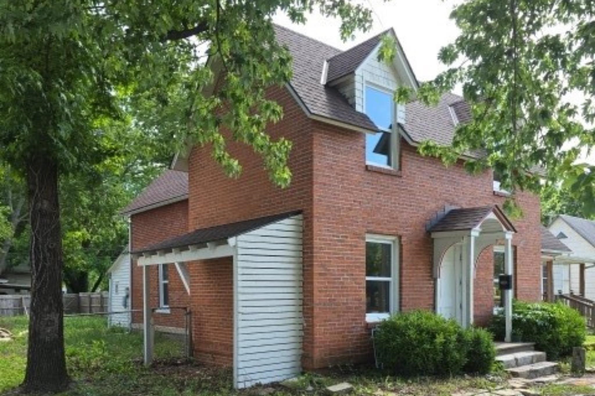 611 E 10th Ave, Winfield, Kansas image 15