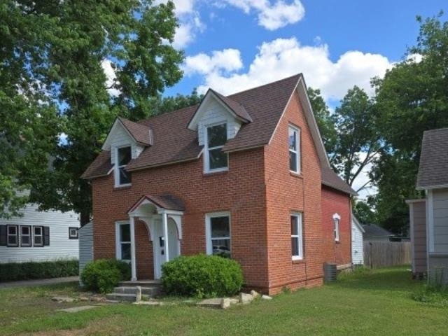611 E 10th Ave, Winfield, Kansas image 1