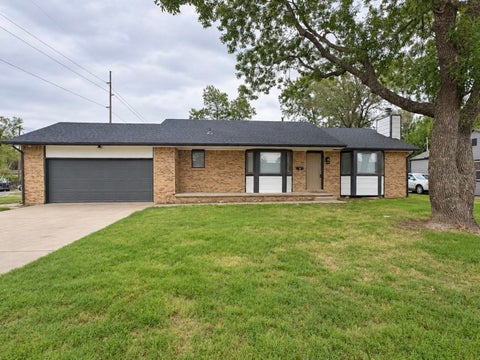 Homes For Sale - 2010 S Glenn St<br/> Sedgwick County, Wichita, KS 67213