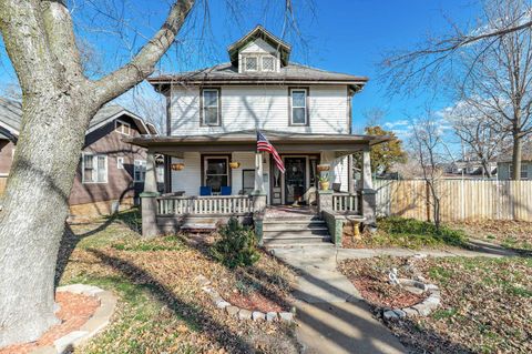 Homes For Sale - 506 Main St<br/> Halstead, KS 67056