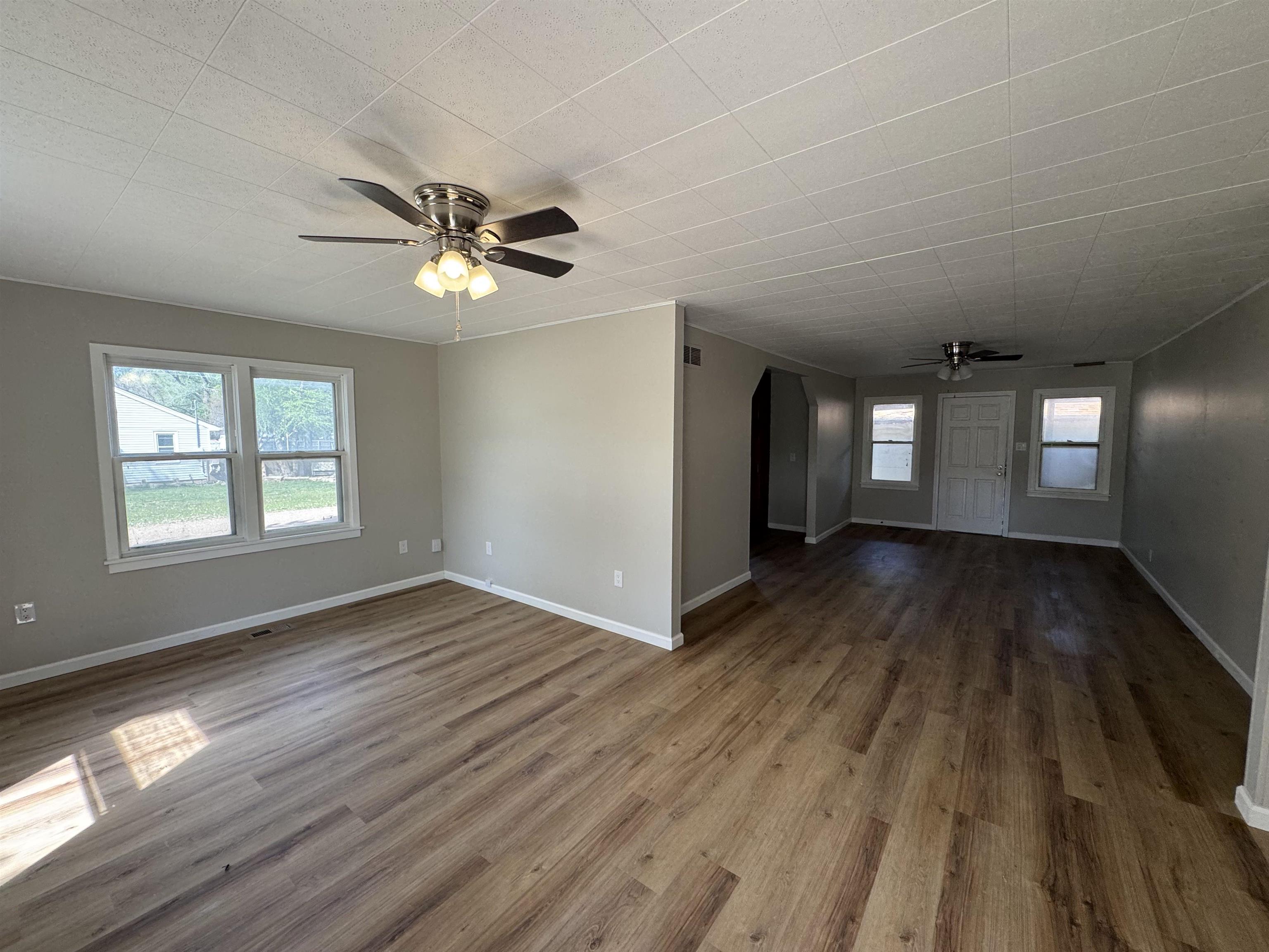 130 N Lincoln Ave, Sedgwick, Kansas image 2