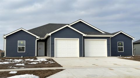 Multifamily For Sale - 1221 Fountain Dr<br/> Salina, KS 67401