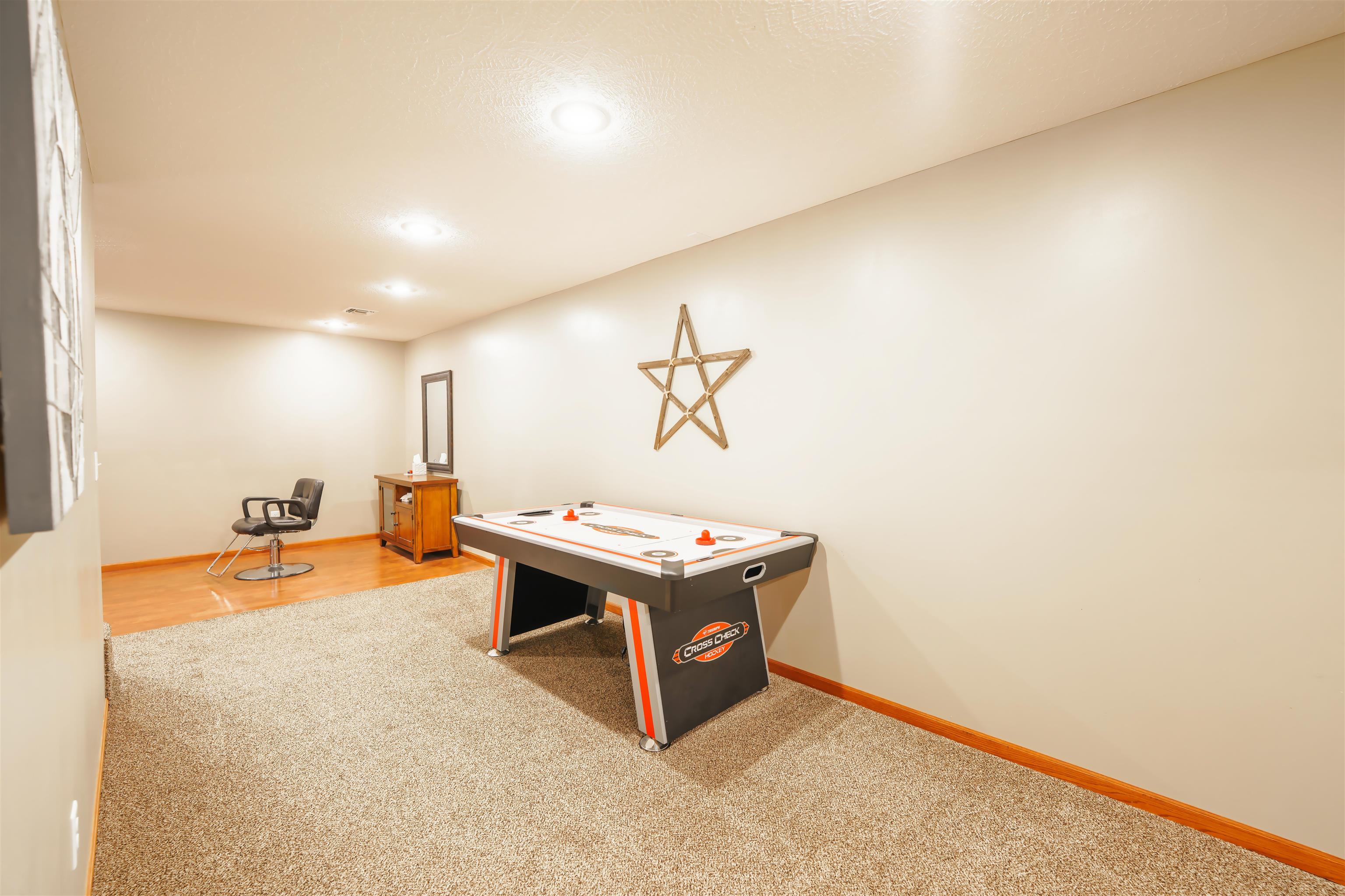 2119 Village Ln, Salina, Kansas image 25