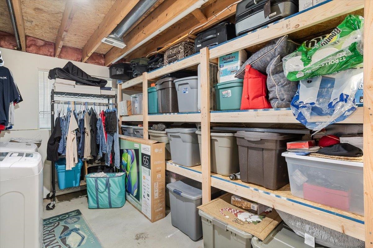 Derby, Kansas 67037, United States, 4 Bedrooms Bedrooms, ,3 BathroomsBathrooms,Residential,Pending,52755