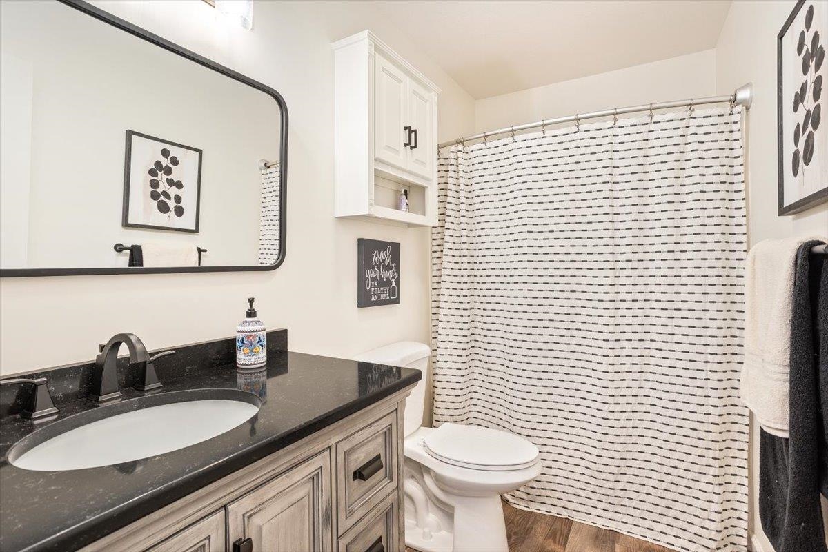 Derby, Kansas 67037, United States, 4 Bedrooms Bedrooms, ,3 BathroomsBathrooms,Residential,Pending,52755