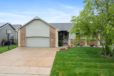 1801 N Columbine St, Andover, KS 67002 - MLS#: 651575