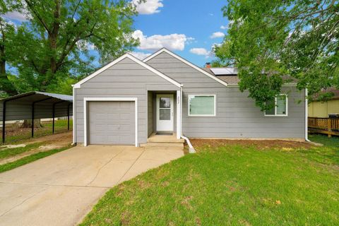 Homes For Sale - 207 N Florence St<br/> Wichita, KS 67212