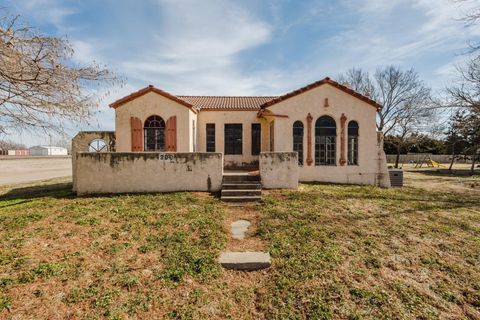 Homes For Sale - 306 S Main St<br/> Sumner County, Argonia, KS 67004