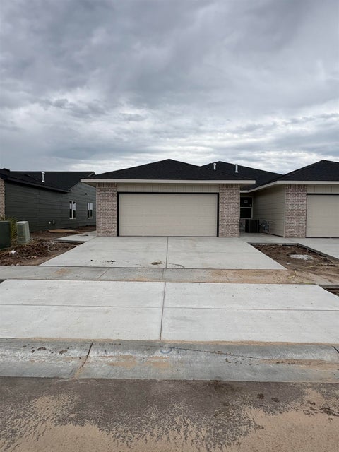 Multifamily For Sale - 2924 S Denene St<br/> Sedgwick County, Wichita, KS 67215