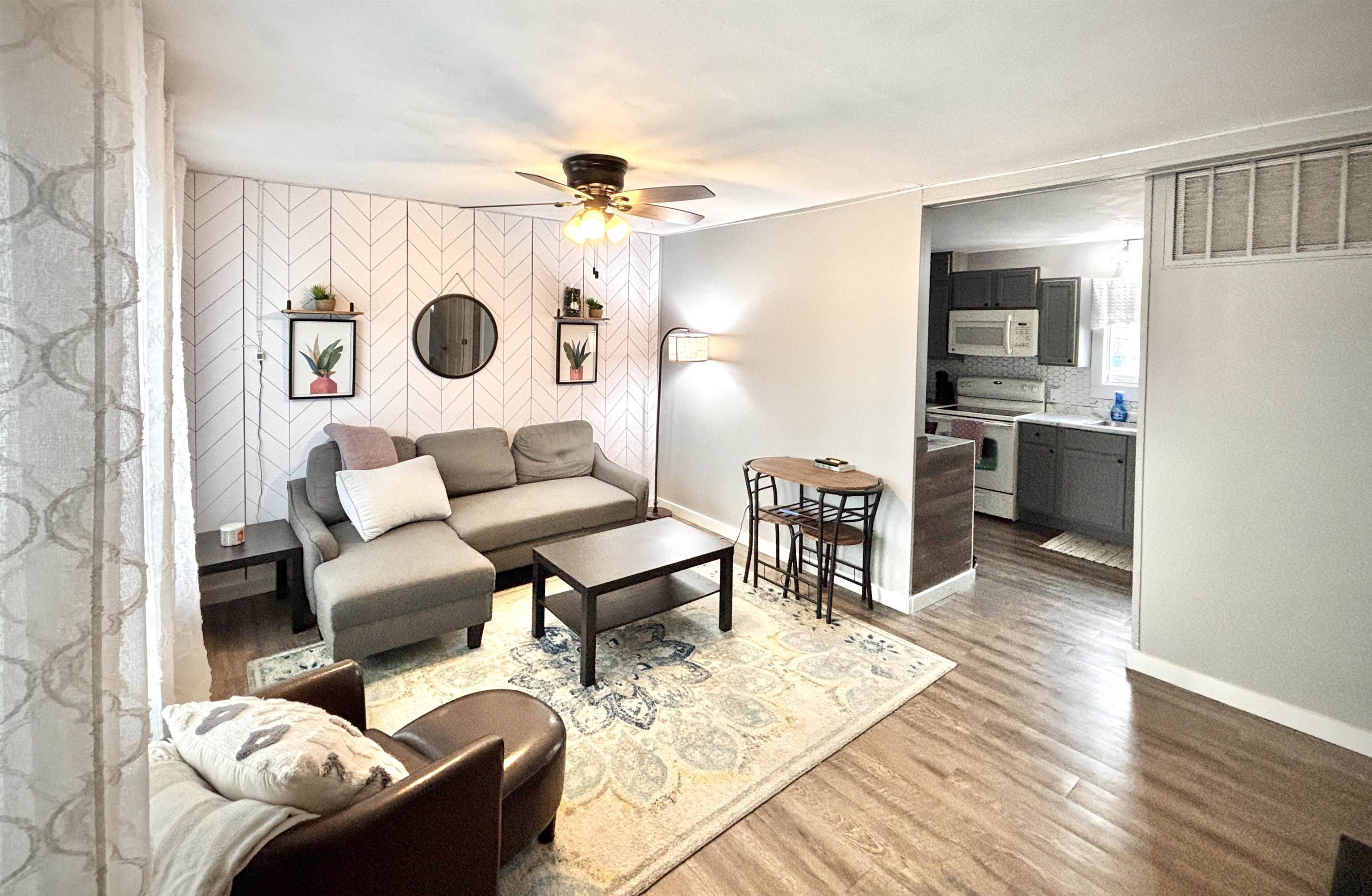1524 W Crawford St, Salina, Kansas image 2