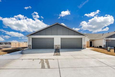 Photo of 16911 W Kashmir St, Goddard, KS 67052 (MLS # 669241)