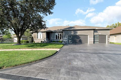 Homes For Sale - 1755 E Tiara Pines St<br/> Derby, KS 67037