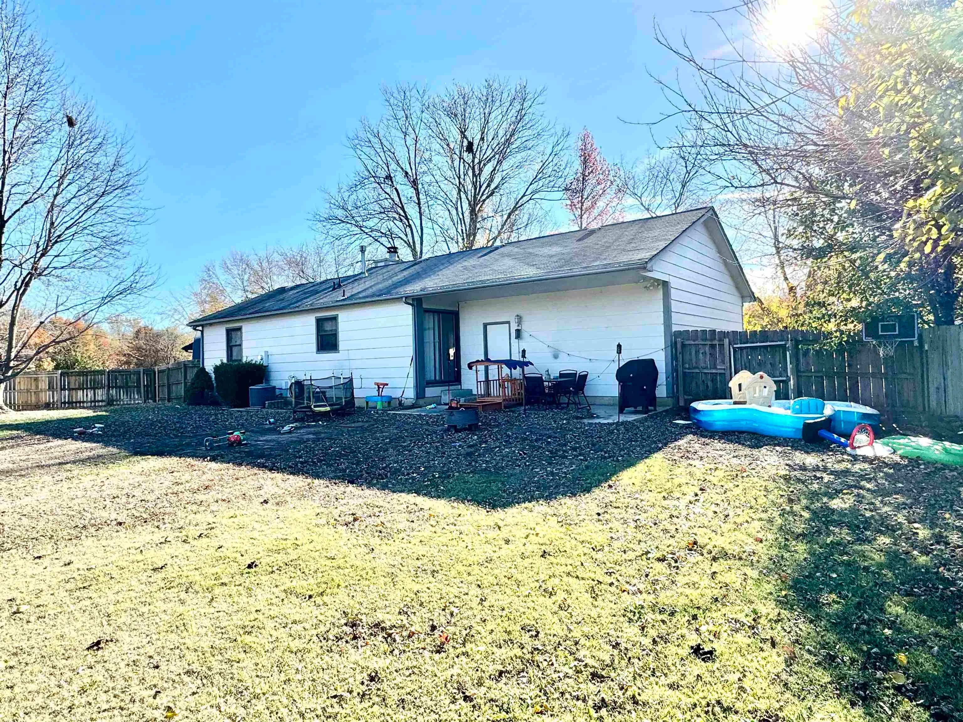 Wichita, Kansas 67235, United States, 3 Bedrooms Bedrooms, ,2 BathroomsBathrooms,Residential,Pending,29734