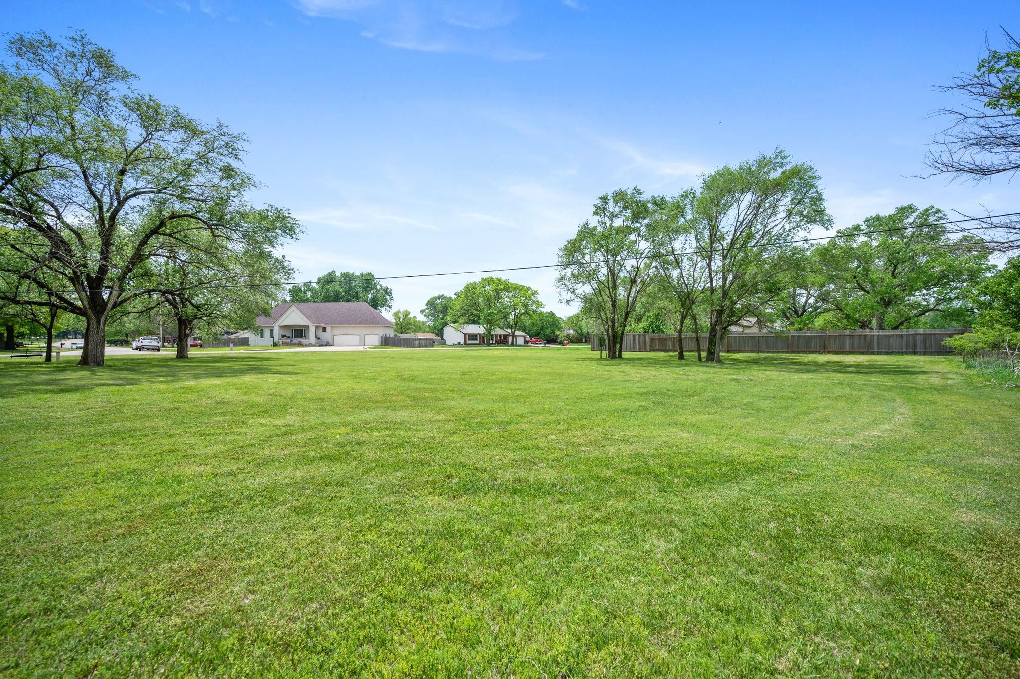 12220 W Lynndale St, Wichita, Kansas image 32
