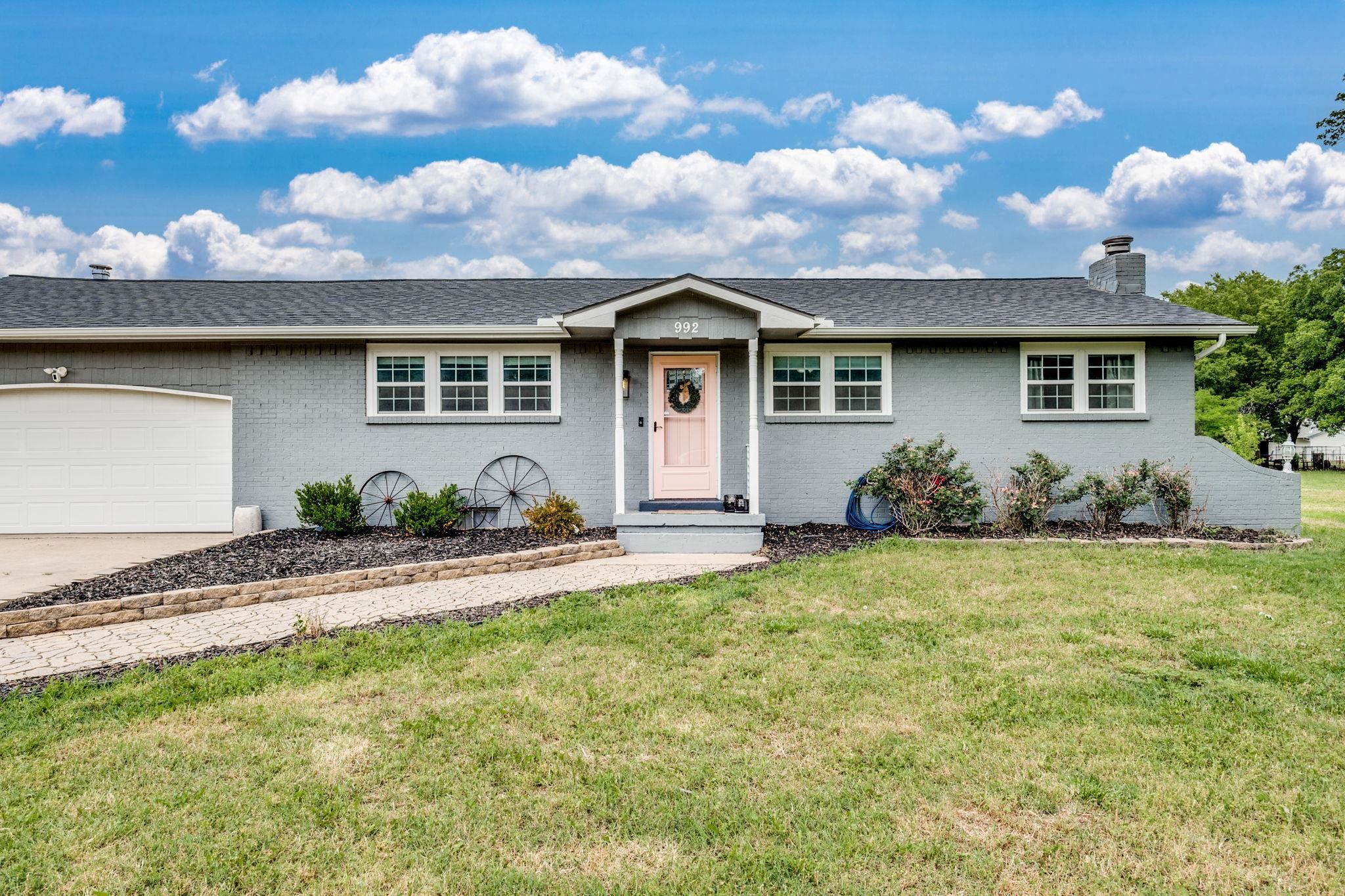 992 E 121st Ave N Ave, Belle Plaine, Kansas image 1