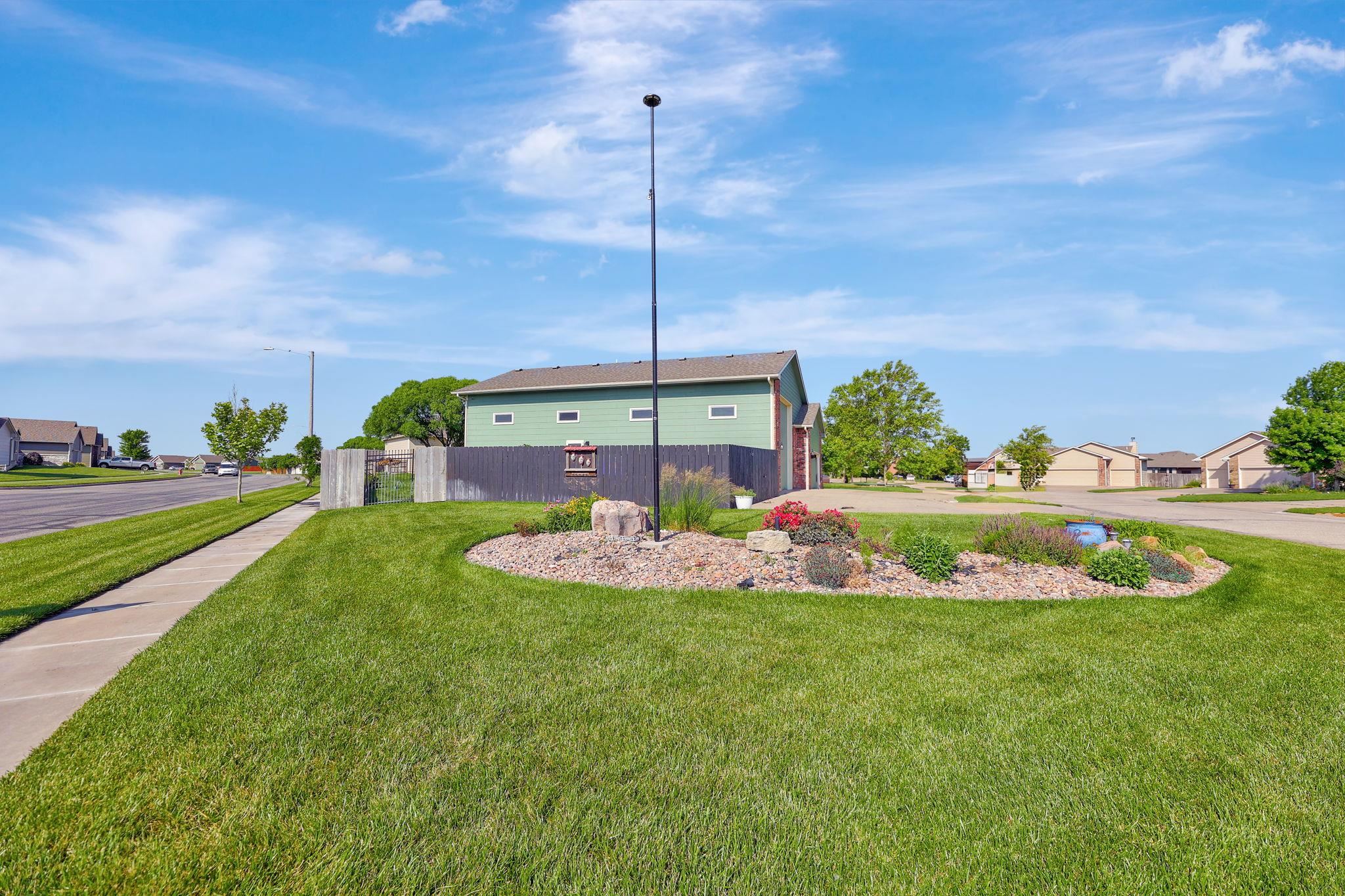 2557 E Saint Andrews Ct, Goddard, Kansas image 3