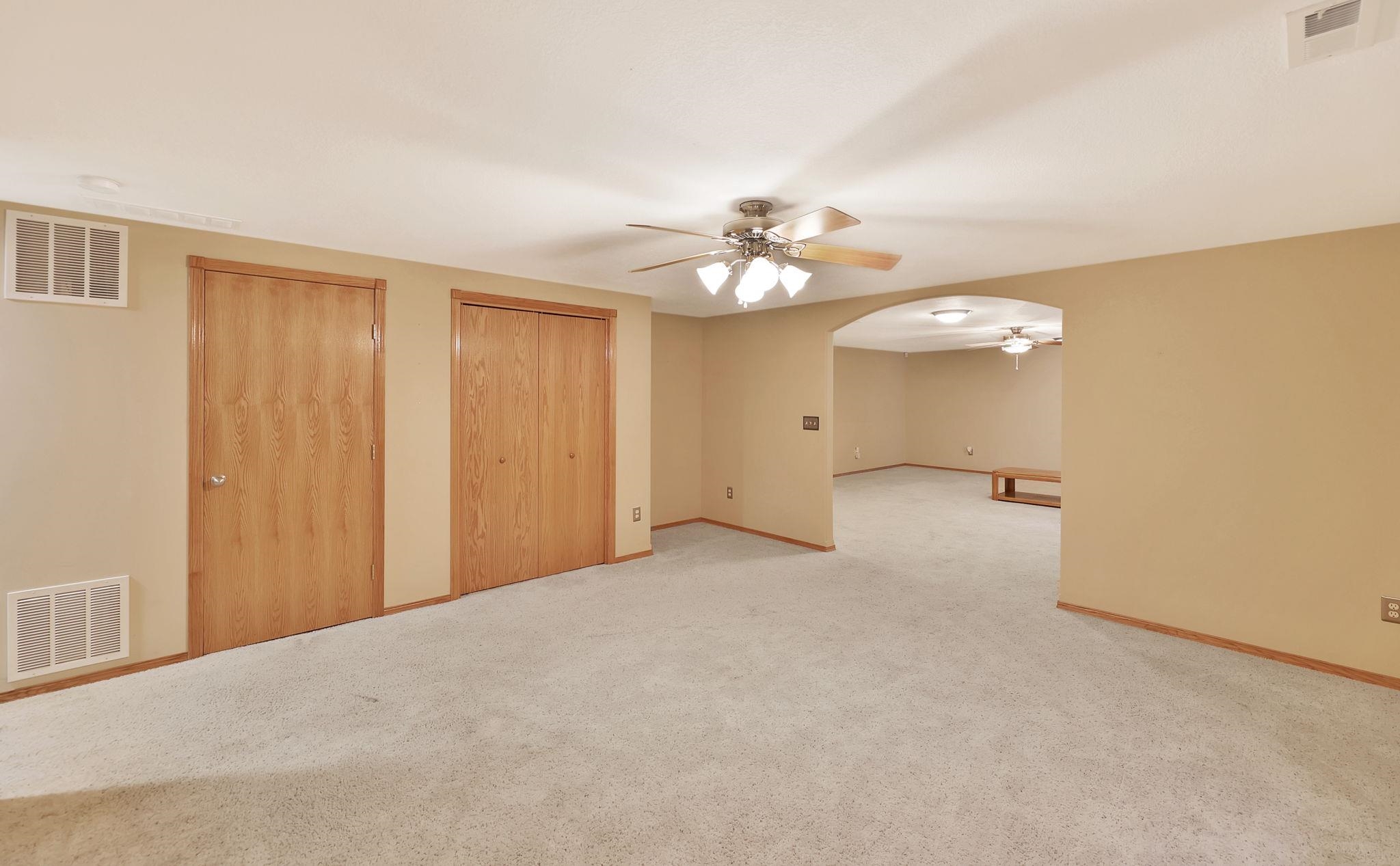 2557 E Saint Andrews Ct, Goddard, Kansas image 24