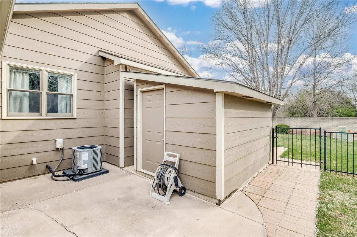 Derby, Kansas 67037, United States, 3 Bedrooms Bedrooms, ,2 BathroomsBathrooms,Residential,Pending,100784