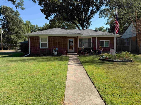 Homes For Sale - 1221 Ann St<br/> Cowley County, Winfield, KS 67156