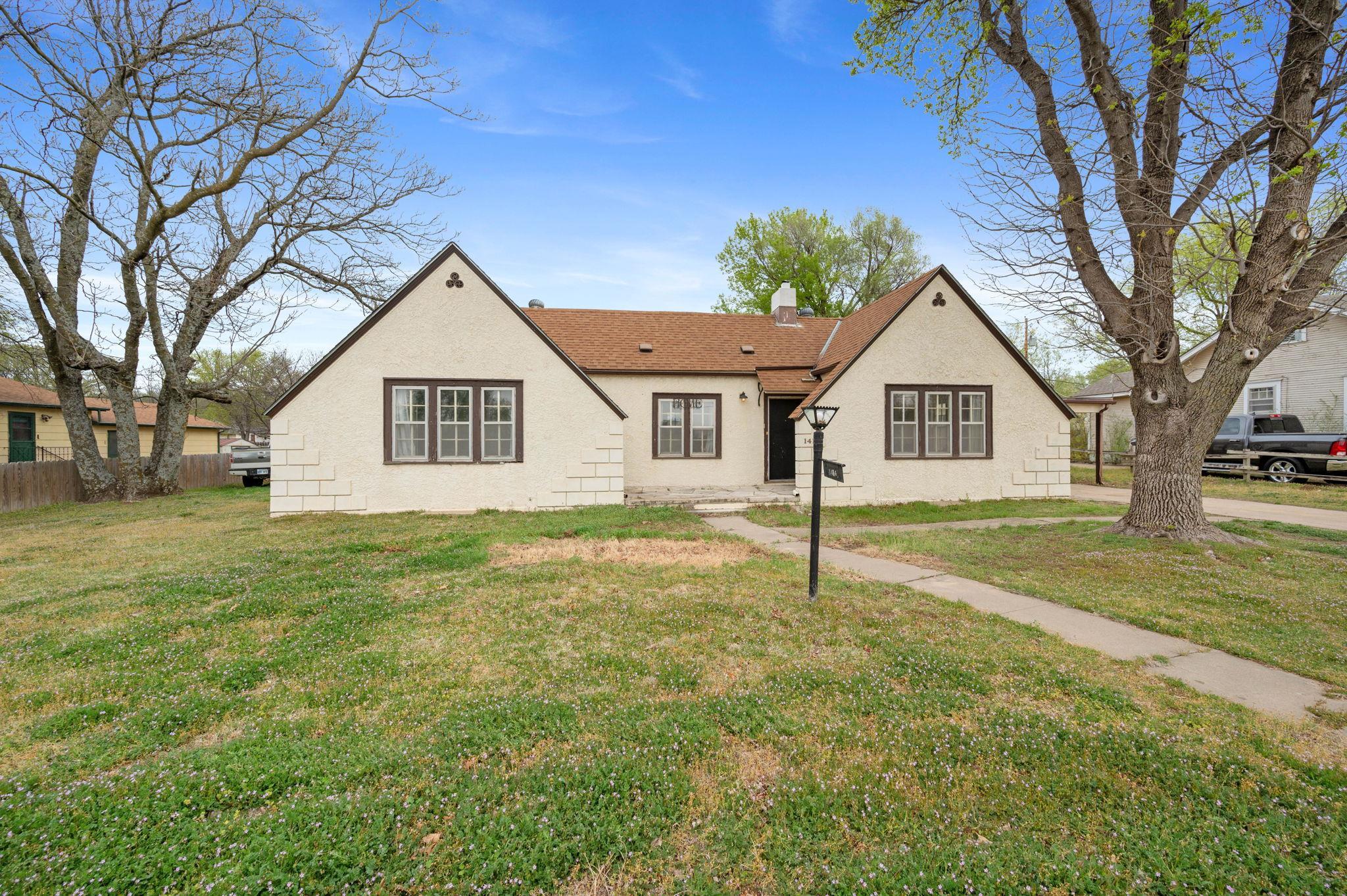 1416 W Kansas Ave, Arkansas City, Kansas image 1