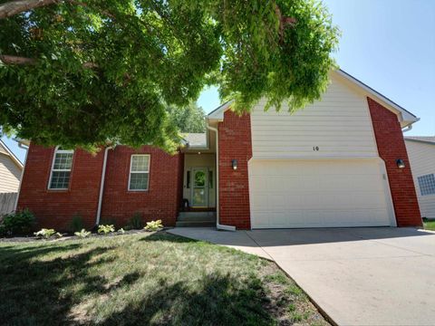 Homes For Sale - 10 Kansas Ct<br/> Newton, KS 67114
