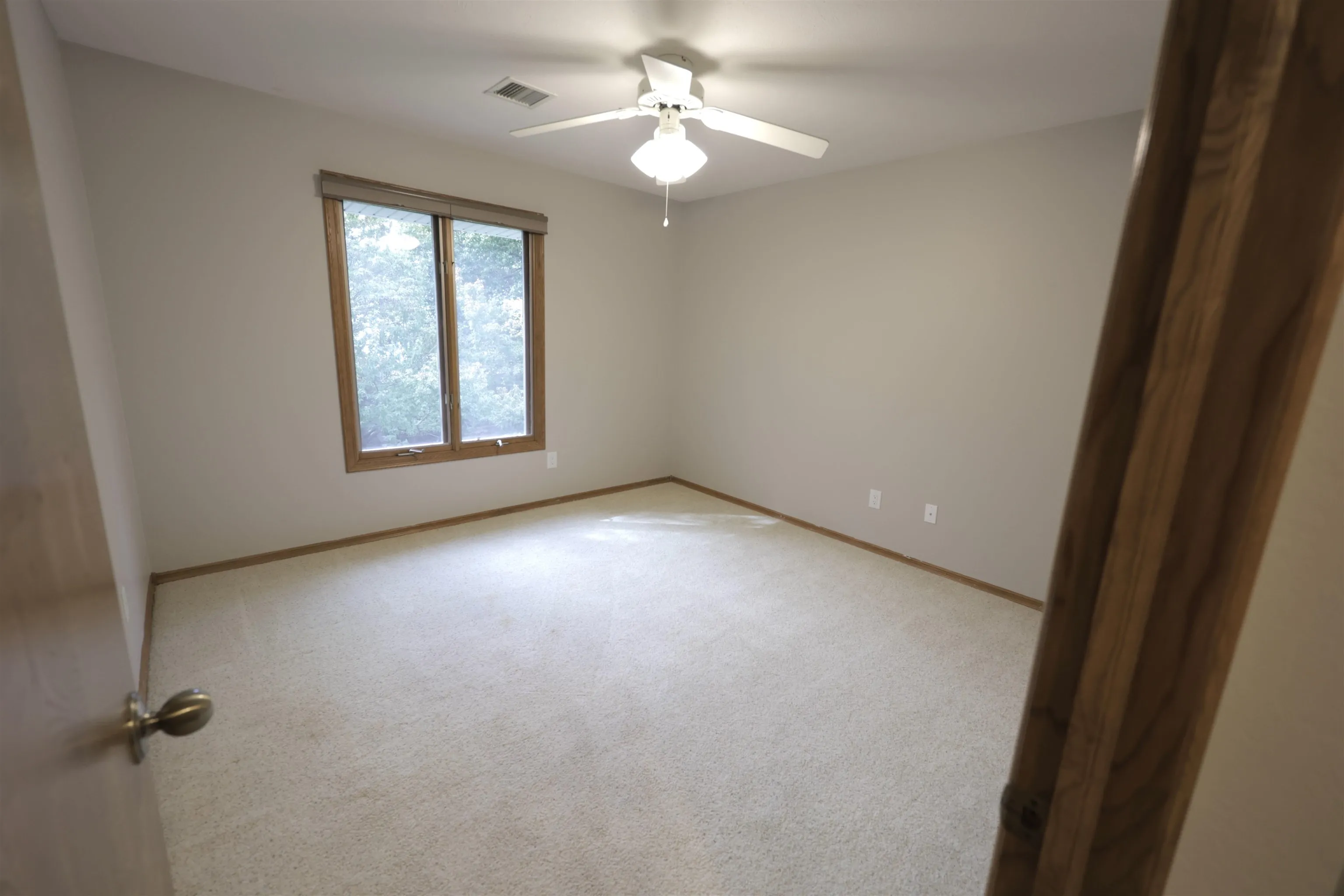 Wichita, Kansas 67206, United States, 4 Bedrooms Bedrooms, ,4 BathroomsBathrooms,Residential,Active,233505