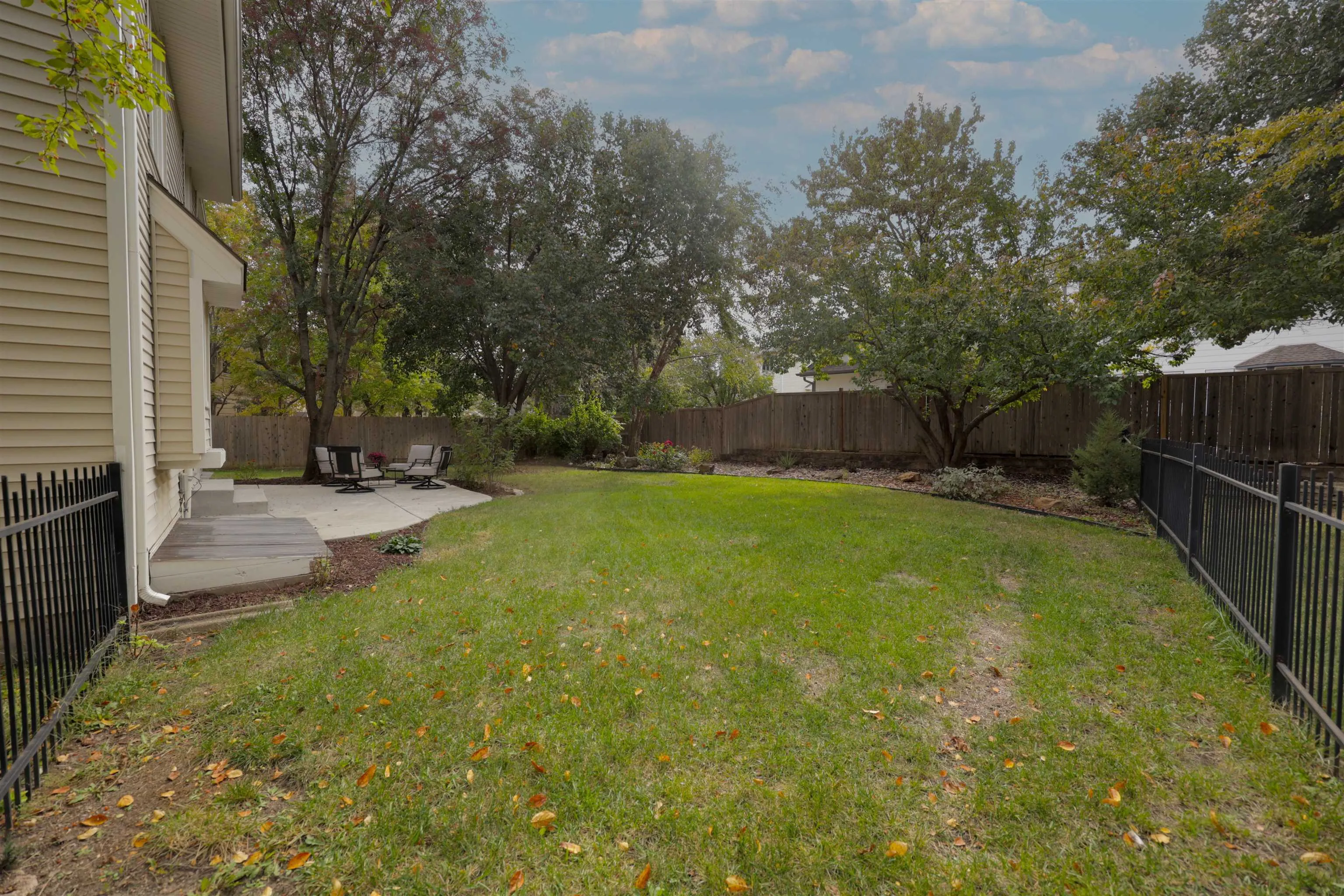 Wichita, Kansas 67206, United States, 4 Bedrooms Bedrooms, ,4 BathroomsBathrooms,Residential,Active,233505